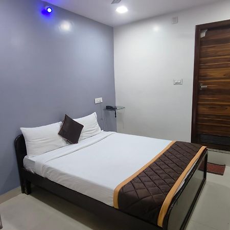 Hotel Golden Arch Bangalore Eksteriør billede