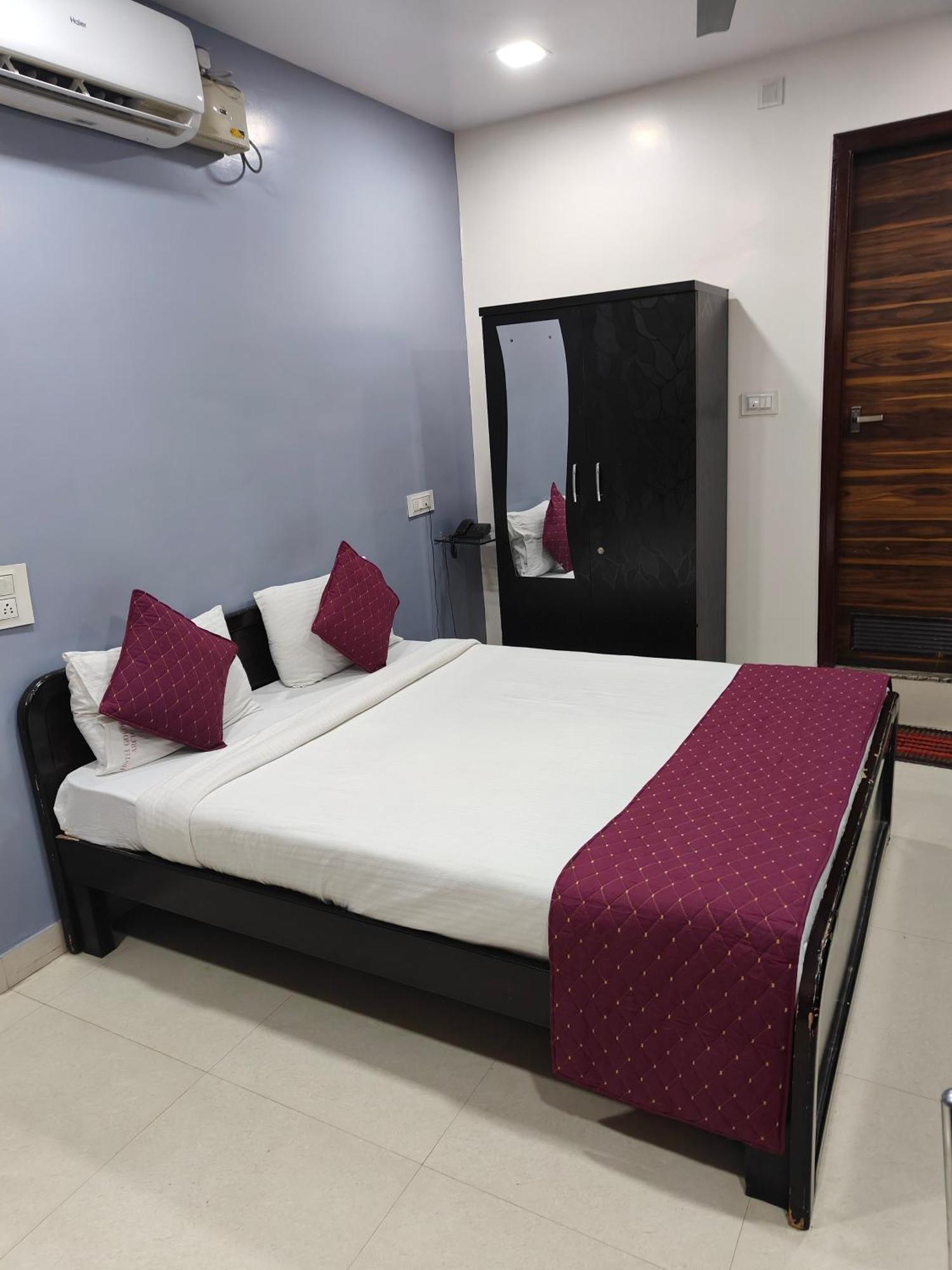 Hotel Golden Arch Bangalore Eksteriør billede